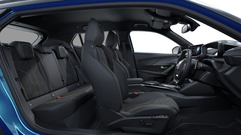 プジョー2008に初採用のオブセッションブルー　GTグレードベースの特別仕様車