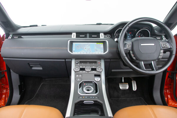 レンジローバーイヴォーク Conv.HSE Dynamic 2.0LP240 4WD