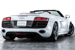 R8 スパイダー FSIクワトロ 4WD