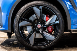 Fペイス SVR5.0L P550 4WD