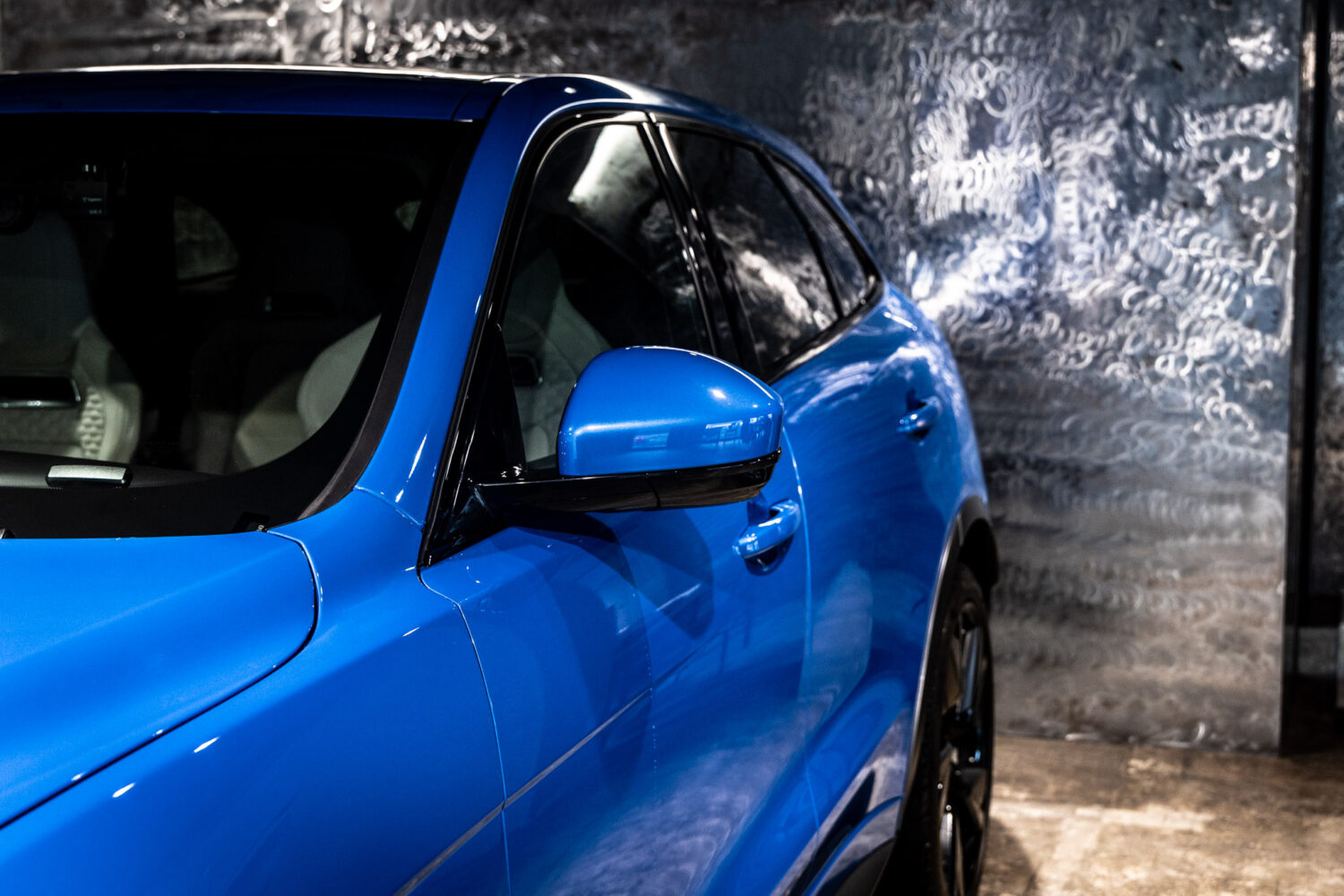 Fペイス SVR5.0L P550 4WD