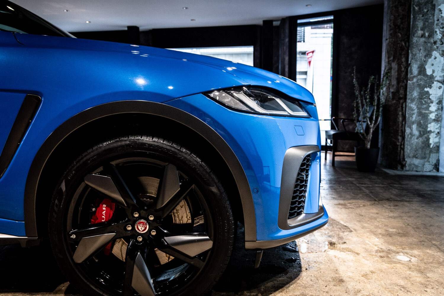 Fペイス SVR5.0L P550 4WD