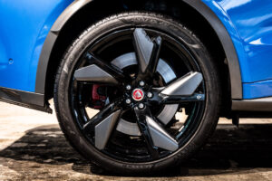 Fペイス SVR5.0L P550 4WD