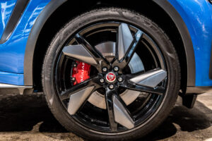 Fペイス SVR5.0L P550 4WD