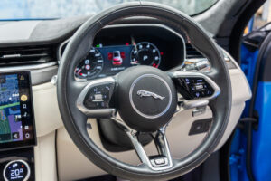 Fペイス SVR5.0L P550 4WD