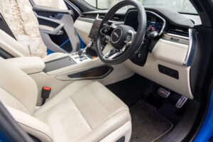 Fペイス SVR5.0L P550 4WD