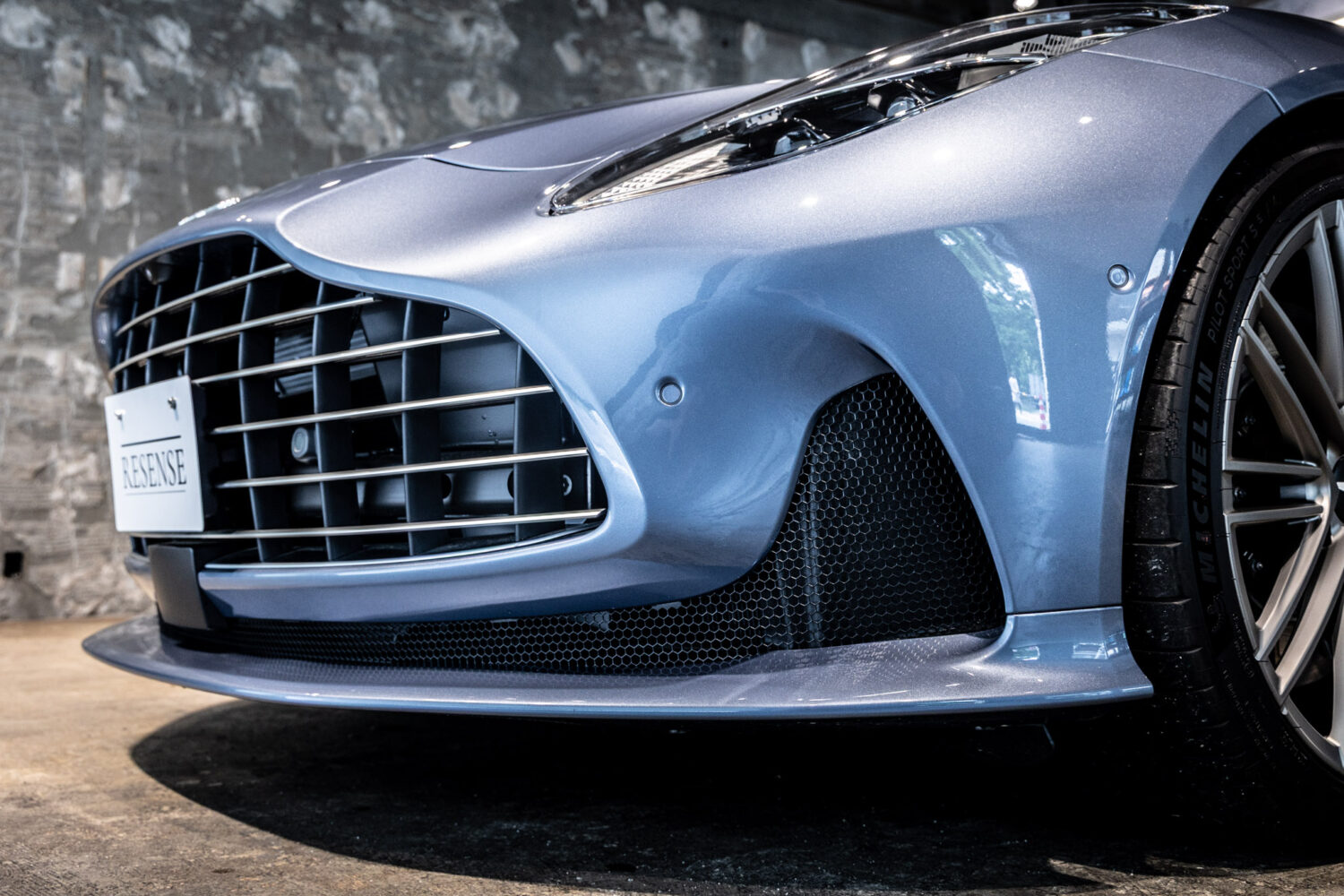 DB12　4.0
