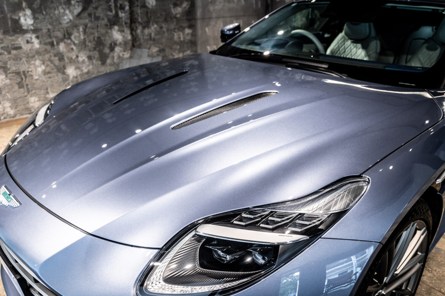 DB12　4.0