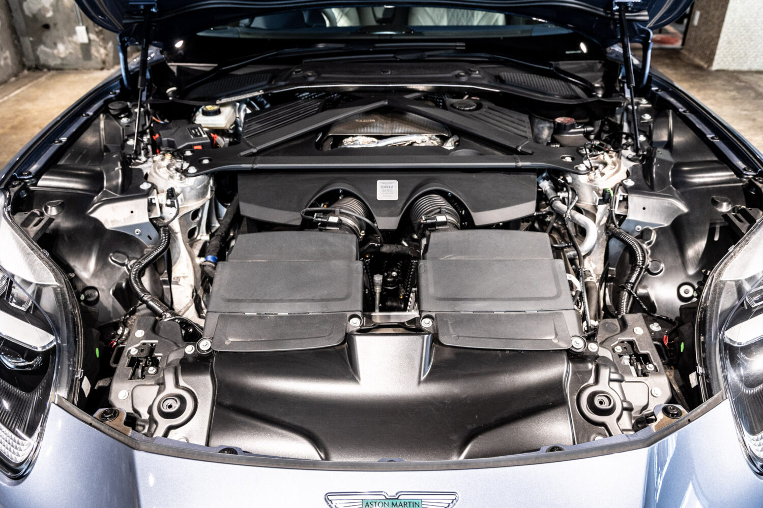 DB12　4.0