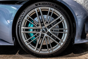 DB12　4.0