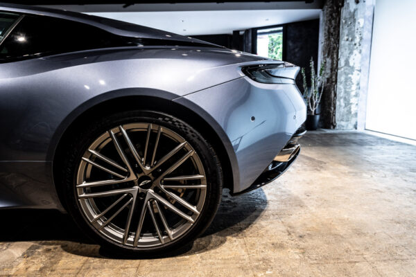DB12　4.0