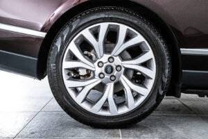 レンジローバー AUTOBIOGRAPHY(ディーゼル258PS) 4WD
