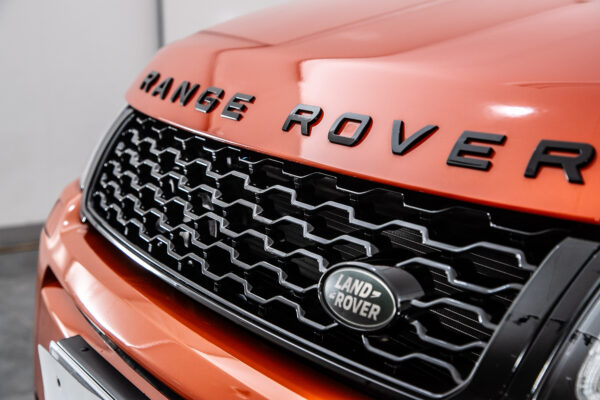 レンジローバーイヴォーク Conv.HSE Dynamic 2.0LP240 4WD