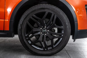 レンジローバーイヴォーク Conv.HSE Dynamic 2.0LP240 4WD