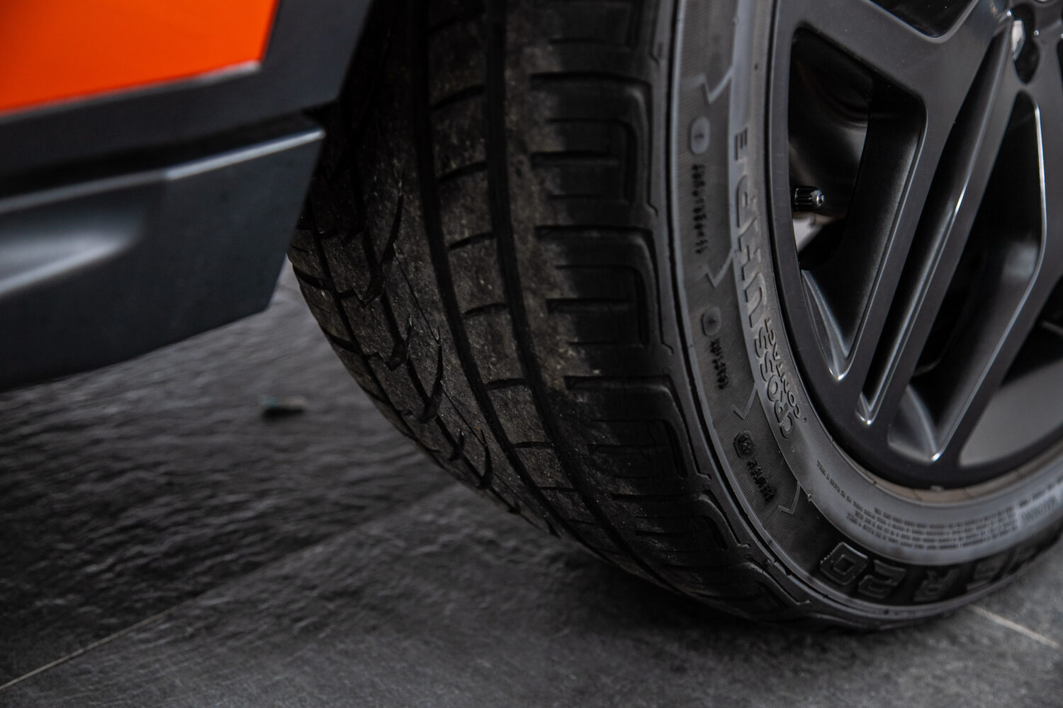 レンジローバーイヴォーク Conv.HSE Dynamic 2.0LP240 4WD