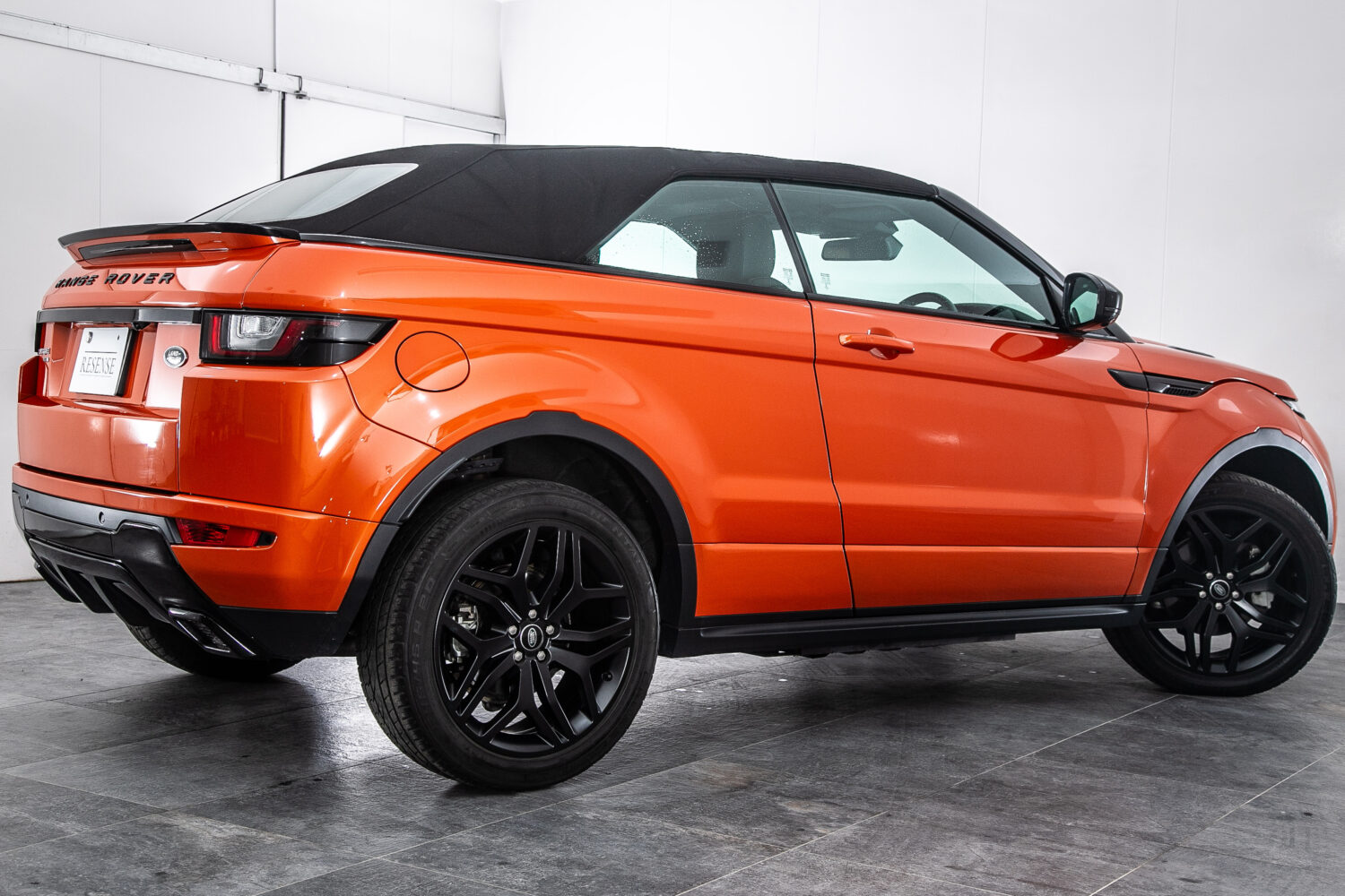 レンジローバーイヴォーク Conv.HSE Dynamic 2.0LP240 4WD