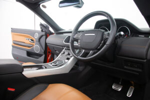 レンジローバーイヴォーク Conv.HSE Dynamic 2.0LP240 4WD