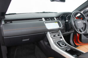 レンジローバーイヴォーク Conv.HSE Dynamic 2.0LP240 4WD