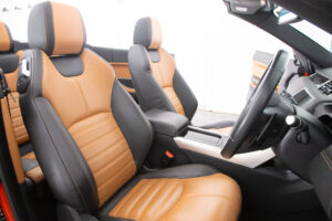 レンジローバーイヴォーク Conv.HSE Dynamic 2.0LP240 4WD
