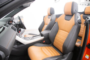 レンジローバーイヴォーク Conv.HSE Dynamic 2.0LP240 4WD