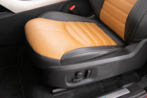 レンジローバーイヴォーク Conv.HSE Dynamic 2.0LP240 4WD