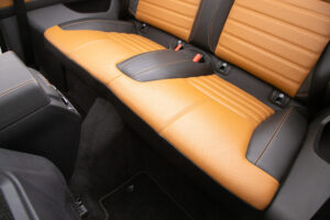 レンジローバーイヴォーク Conv.HSE Dynamic 2.0LP240 4WD