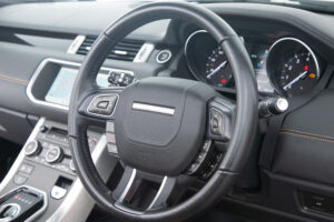 レンジローバーイヴォーク Conv.HSE Dynamic 2.0LP240 4WD
