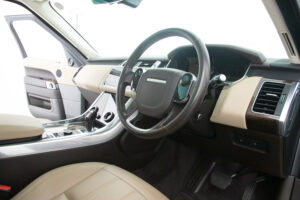 レンジローバー スポーツ SE (ディーゼル) 4WD