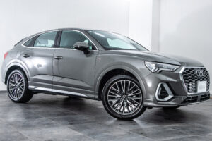 Q3 スポーツバック35TFSI Sライン