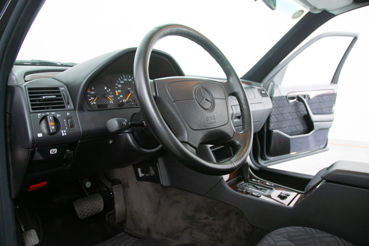 C200