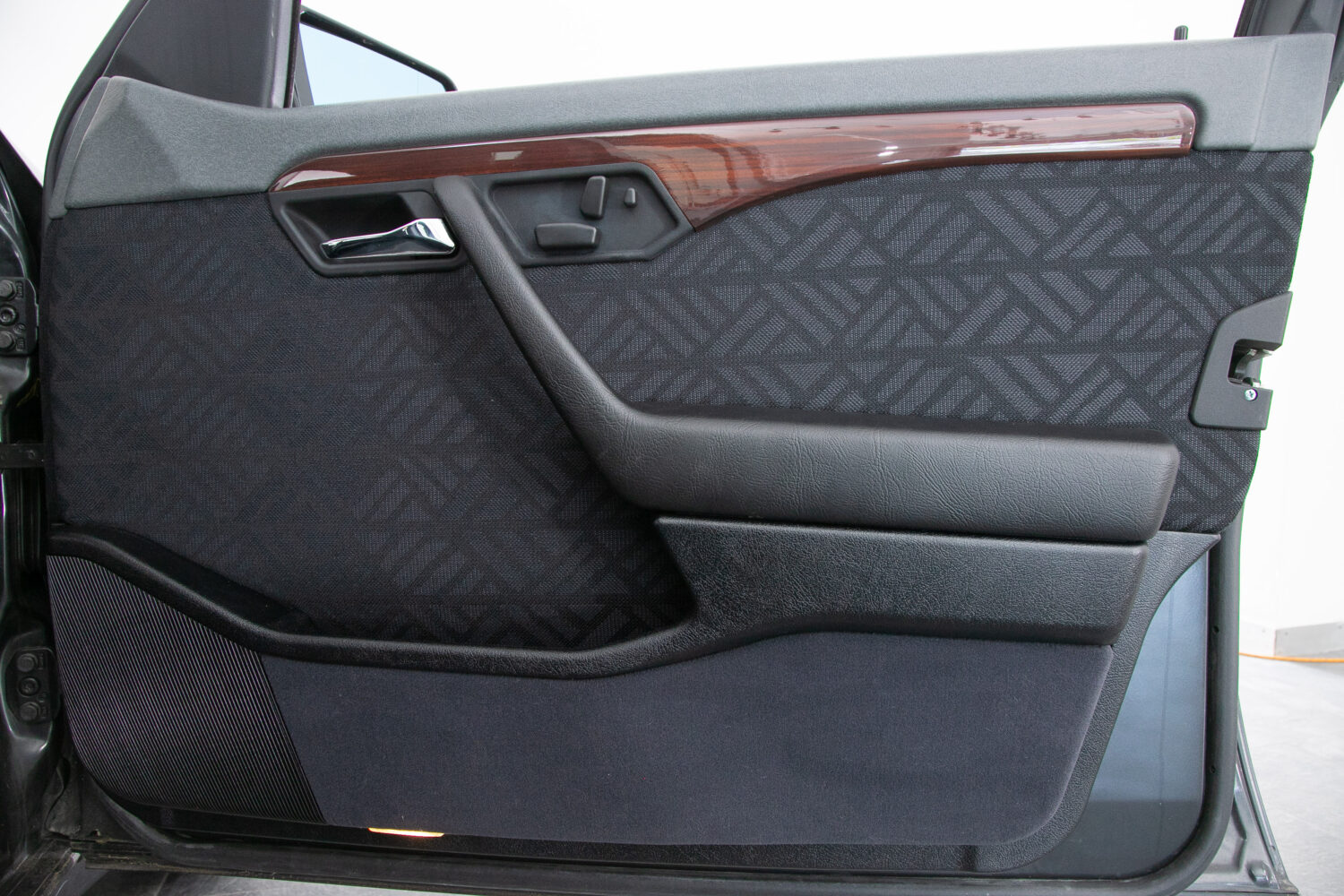 C200