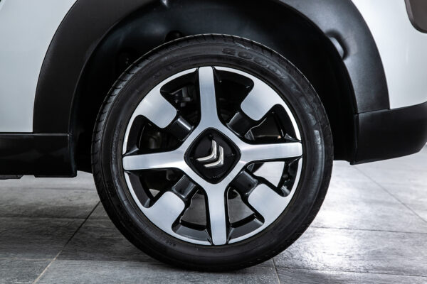 C4カクタス 1.2 200台限定車