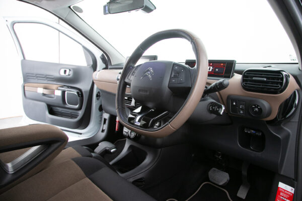 C4カクタス 1.2 200台限定車