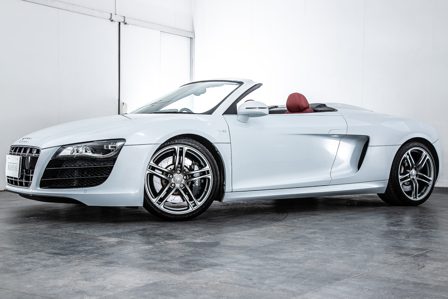 R8 スパイダー FSIクワトロ 4WD