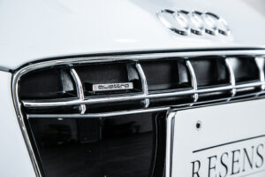 R8 スパイダー FSIクワトロ 4WD