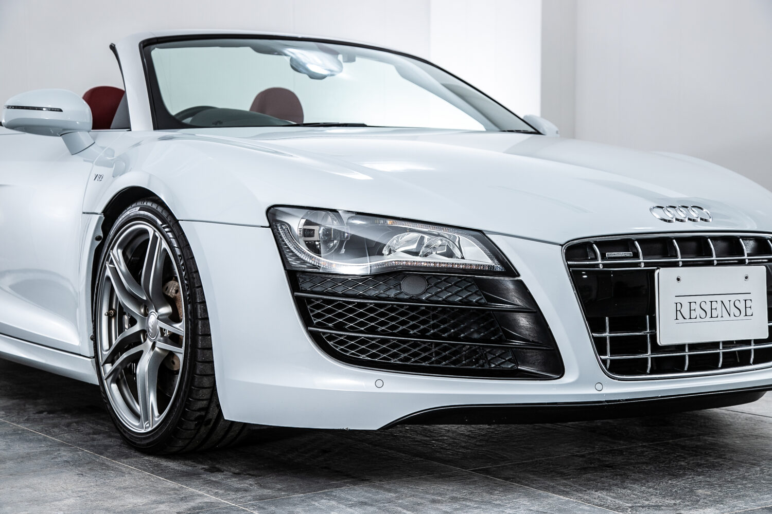 R8 スパイダー FSIクワトロ 4WD