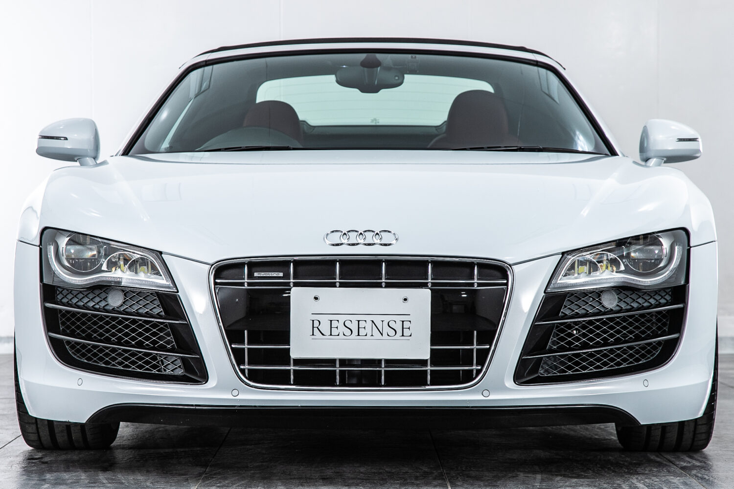 R8 スパイダー FSIクワトロ 4WD