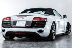 R8 スパイダー FSIクワトロ 4WD