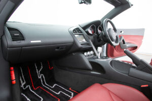 R8 スパイダー FSIクワトロ 4WD