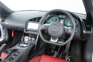 R8 スパイダー FSIクワトロ 4WD
