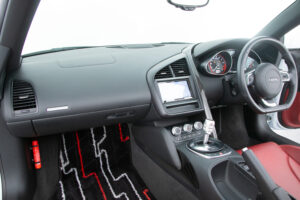 R8 スパイダー FSIクワトロ 4WD