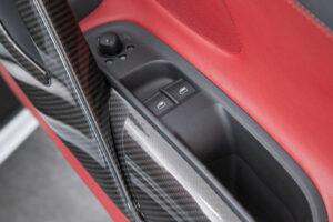 R8 スパイダー FSIクワトロ 4WD