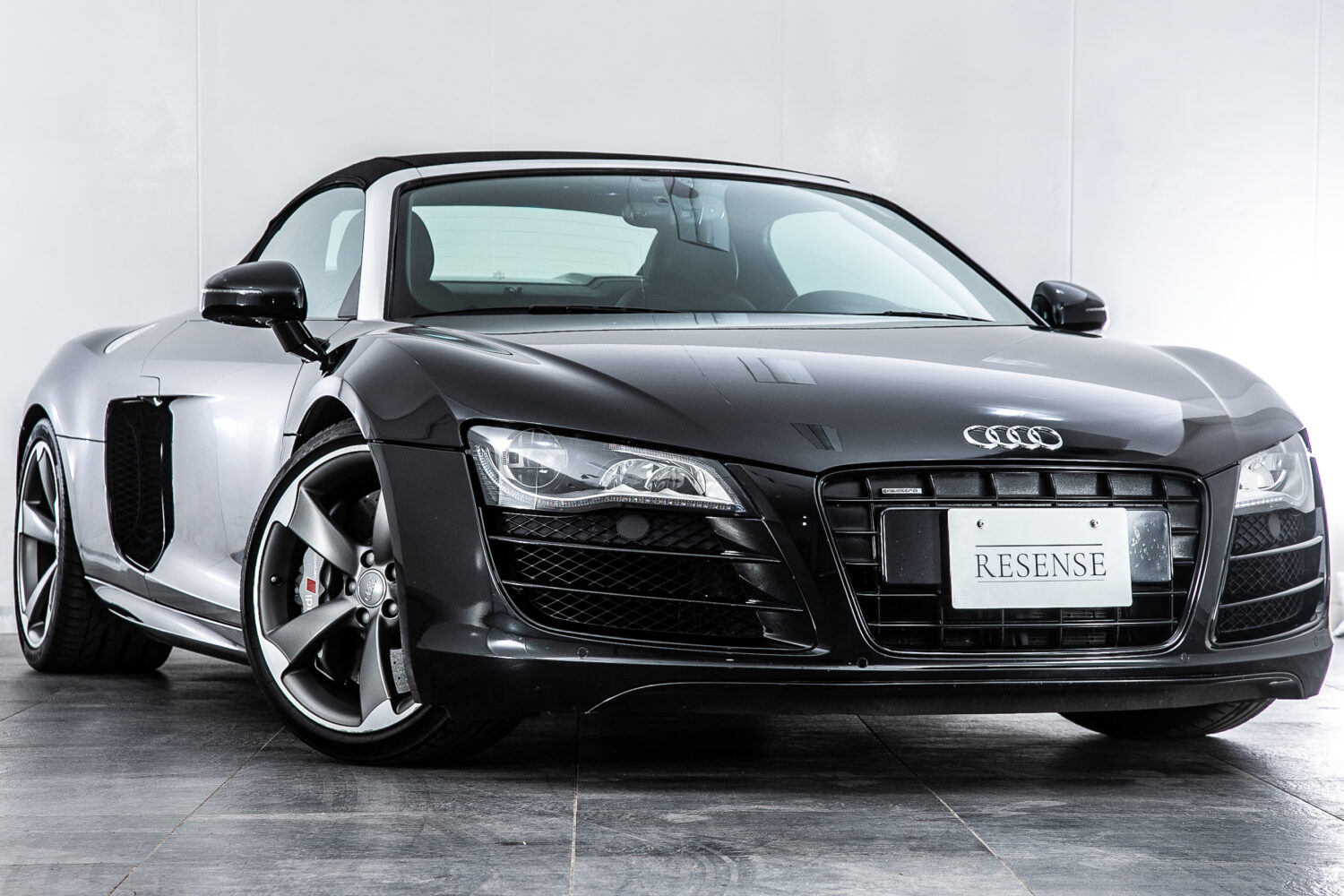 R8 スパイダー FSIクワトロ 4WD