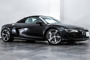 R8 スパイダー FSIクワトロ 4WD