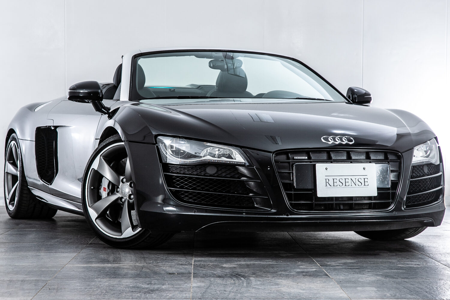 R8 スパイダー FSIクワトロ 4WD