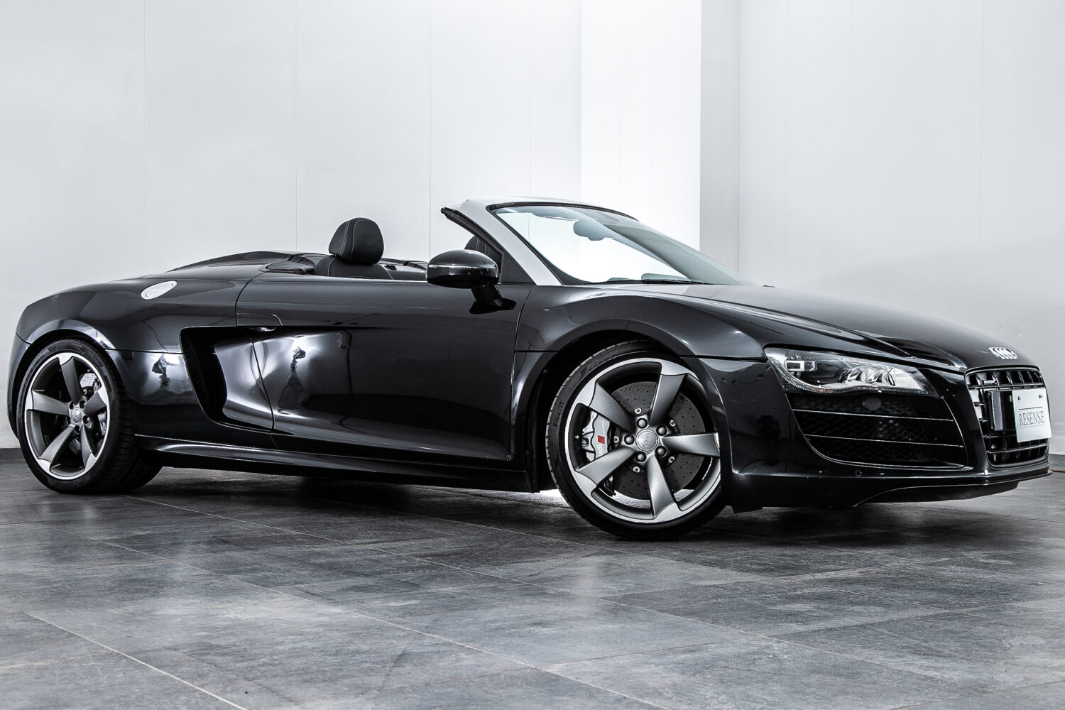 R8 スパイダー FSIクワトロ 4WD