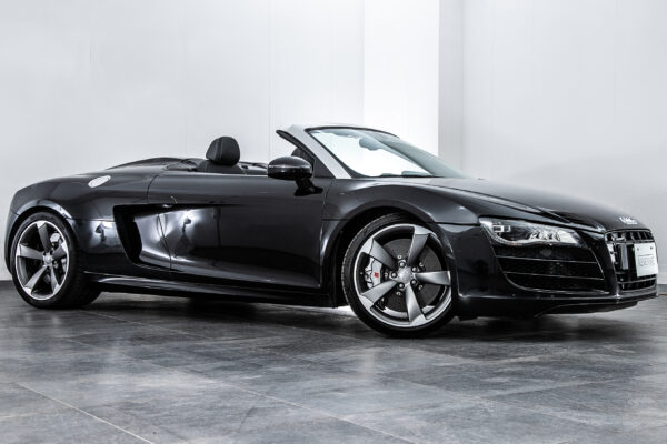 R8 スパイダー FSIクワトロ 4WD