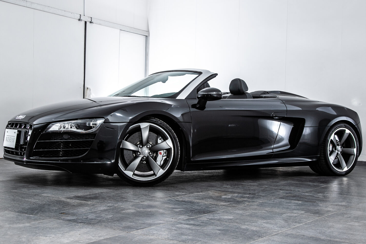 R8 スパイダー FSIクワトロ 4WD