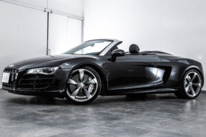 R8 スパイダー FSIクワトロ 4WD