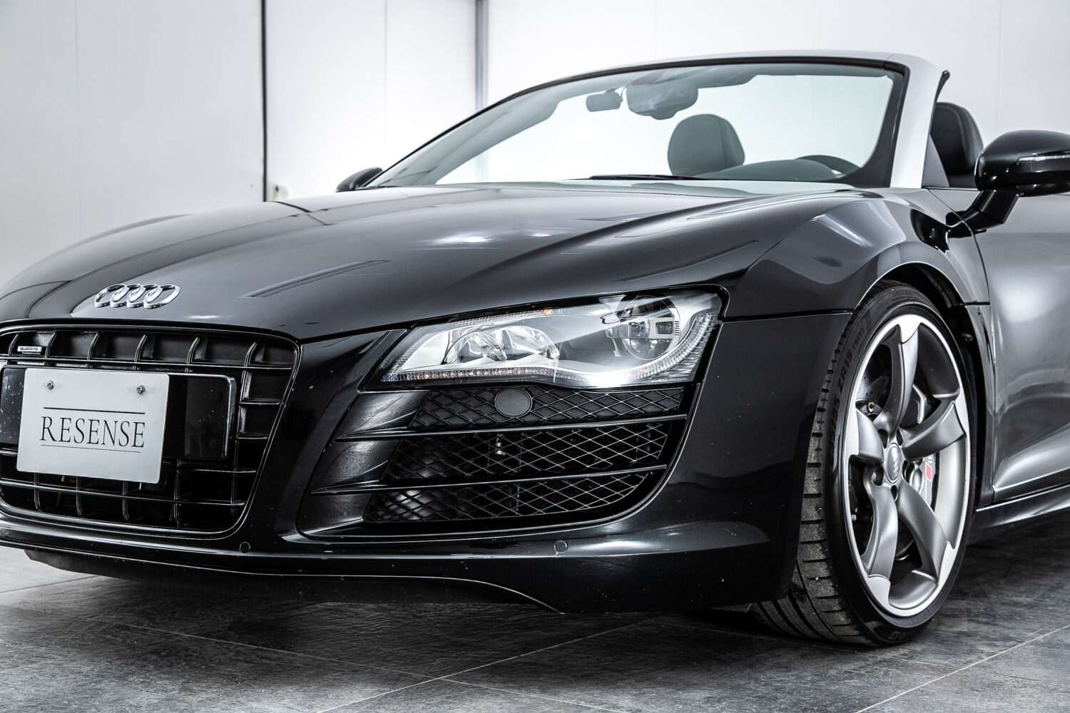 R8 スパイダー FSIクワトロ 4WD